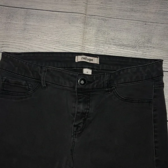 Refuge Skinny Jeans - Picture 6 of 9